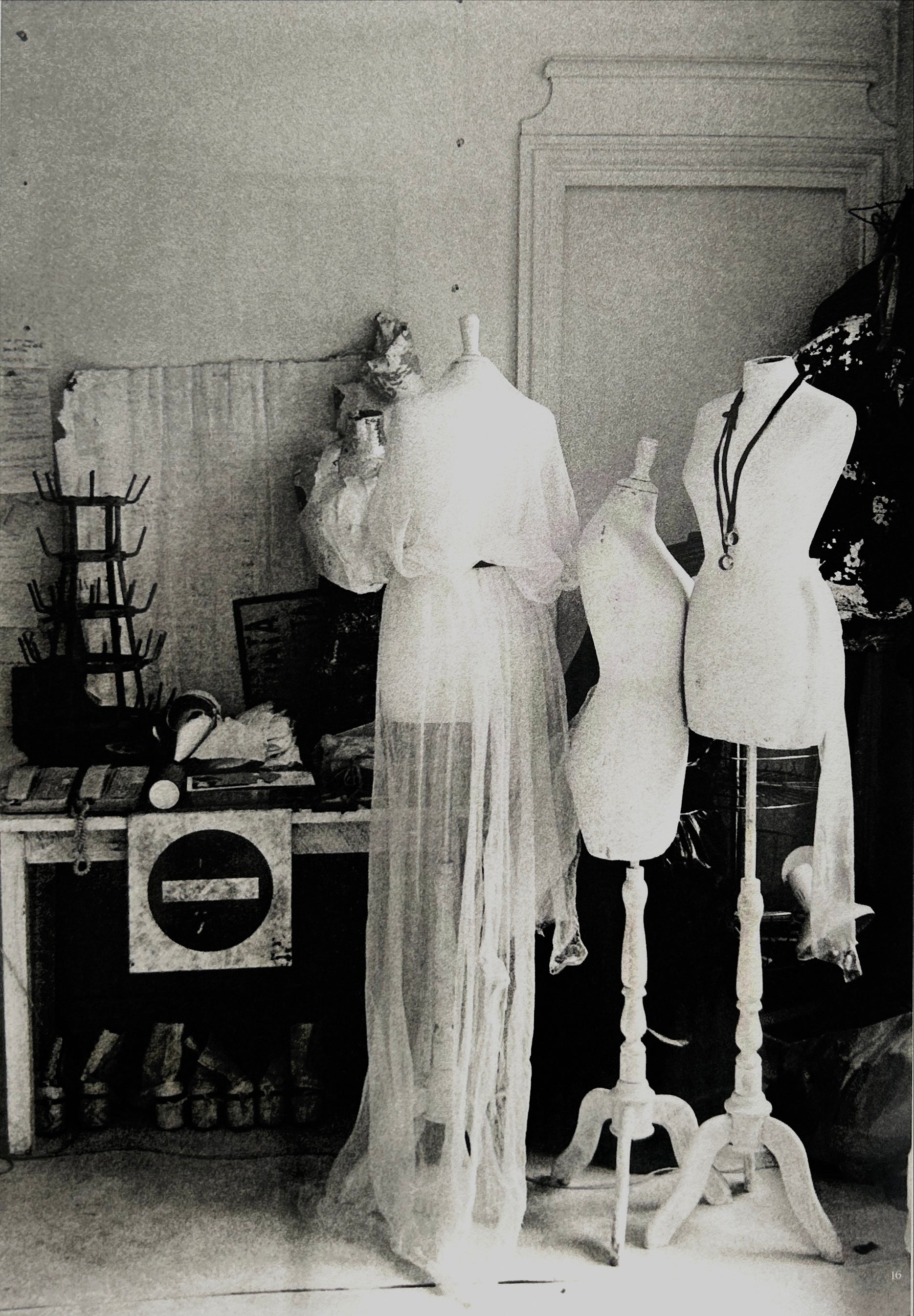 Fashion & Interiors: Spatial Awareness of Surfaces and Gender