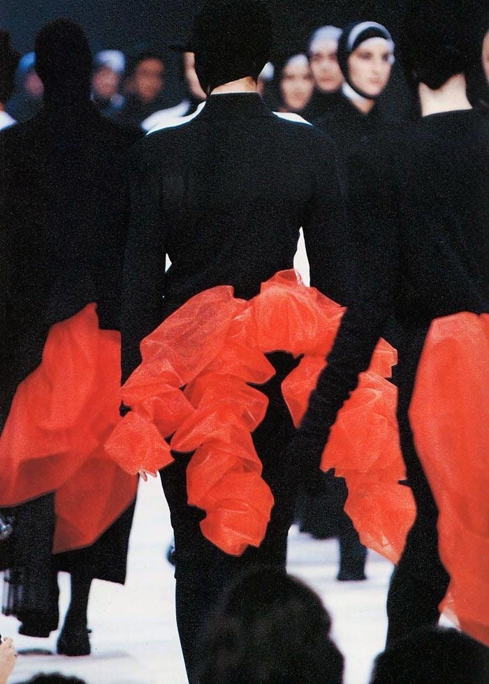 Yohji Yamamoto Runway (FW 1986)